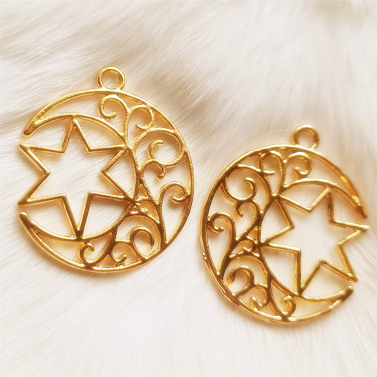 Golden Moon Charm 1pcs
